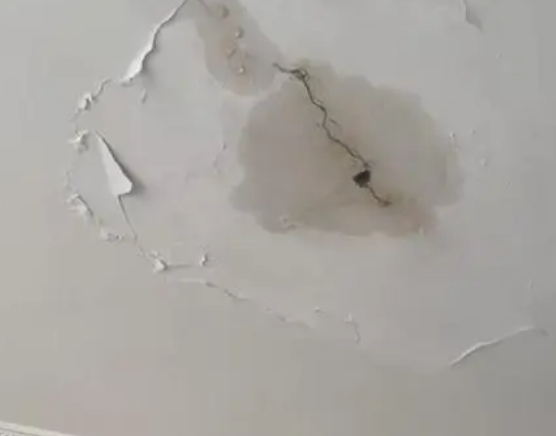 堆龙德庆阳台漏水维修公司分享下屋面防水工程质量问题原因分析